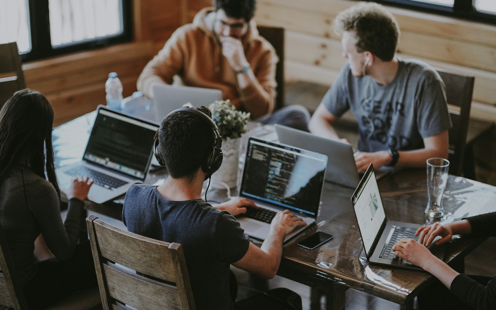 Cover · four-habits-agency-product-wins